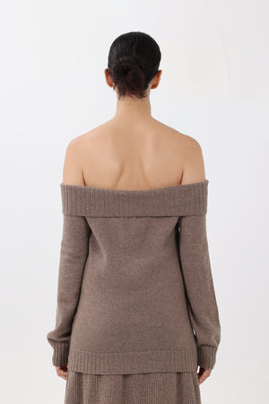 Cashmere Off-the-Shoulder Sweater in Sand