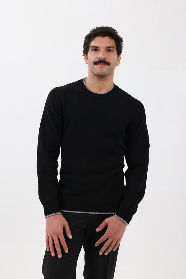 Cashmere Crew Neck Sweater in Black