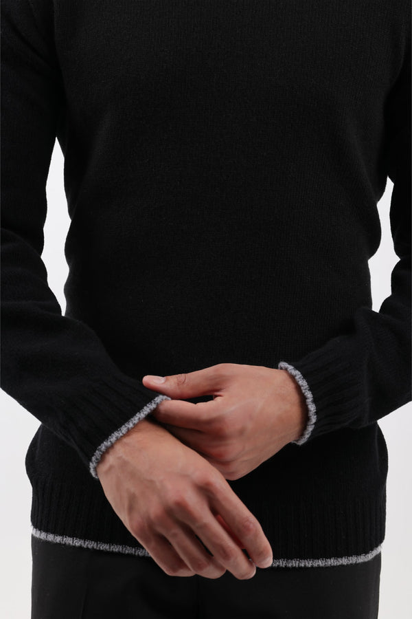 Cashmere Crew Neck Sweater in Black