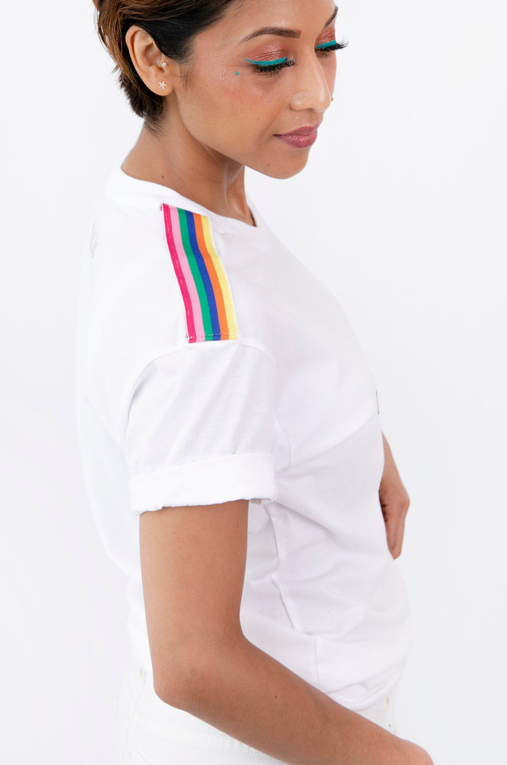 Happy Con Ovarios.™ T-Shirt in White