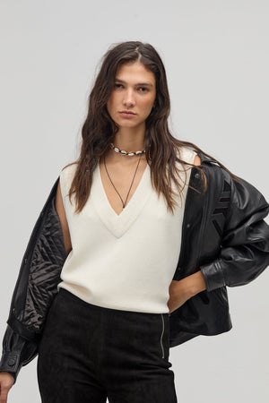 Preppy Lurex Knitted Vest - White