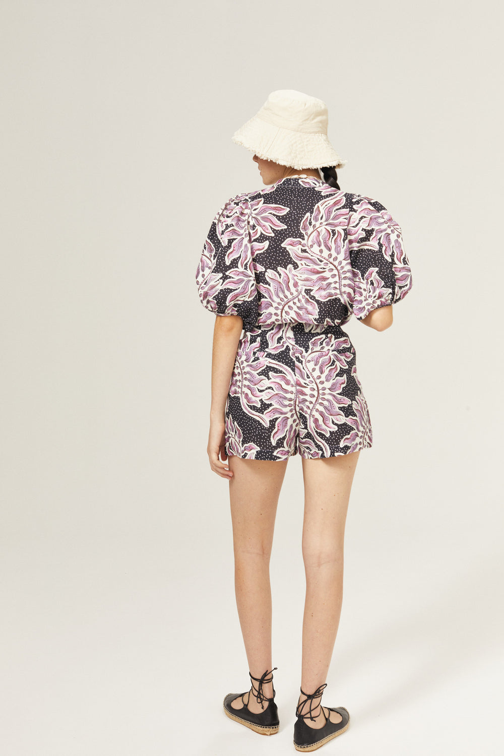 Frida Linen Shorts - Lavender Sky