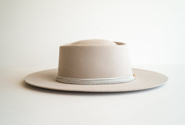 The Graceful in Cool Gray