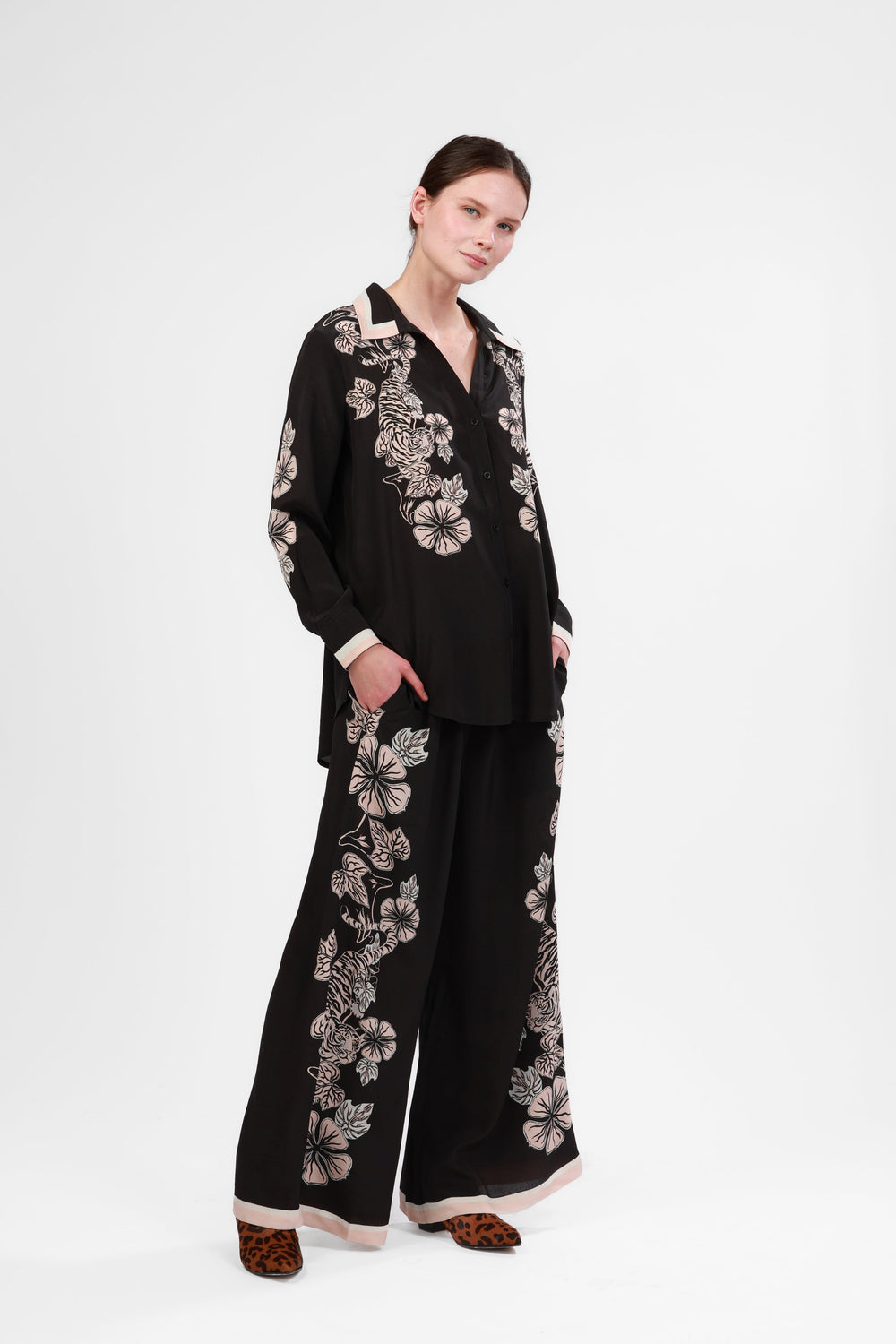 Silk Shirt Blossom Black