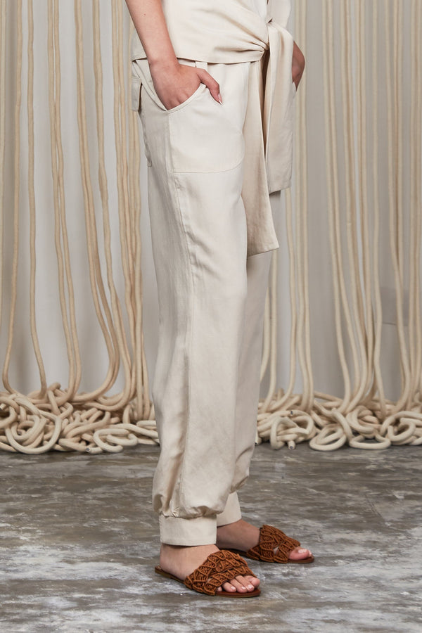 Zayla Pant | Ecru